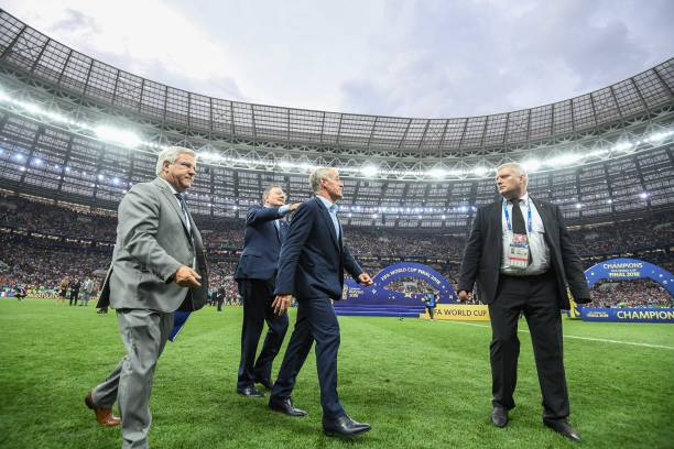 此巨大的冲 此巨大的冲